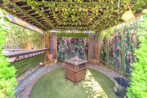 Photo 31- click for photo gallery